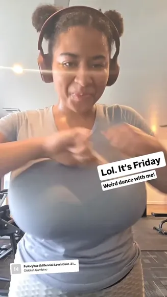 Coco Sweaty T-Shirt Dance OnlyFans Video Leaked