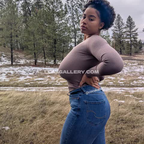 Coco Tight Jeans Ass Pose OnlyFans Photo Leaked