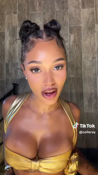 Coileray Gold Bikini Top Tease OnlyFans Video Leaked