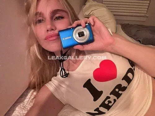 colettecherry__