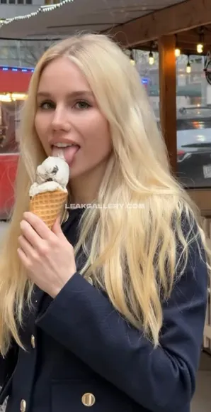 colettecherry__