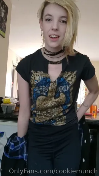 Cookiemunch Naked Body乳液 Tease OnlyFans Video Leaked