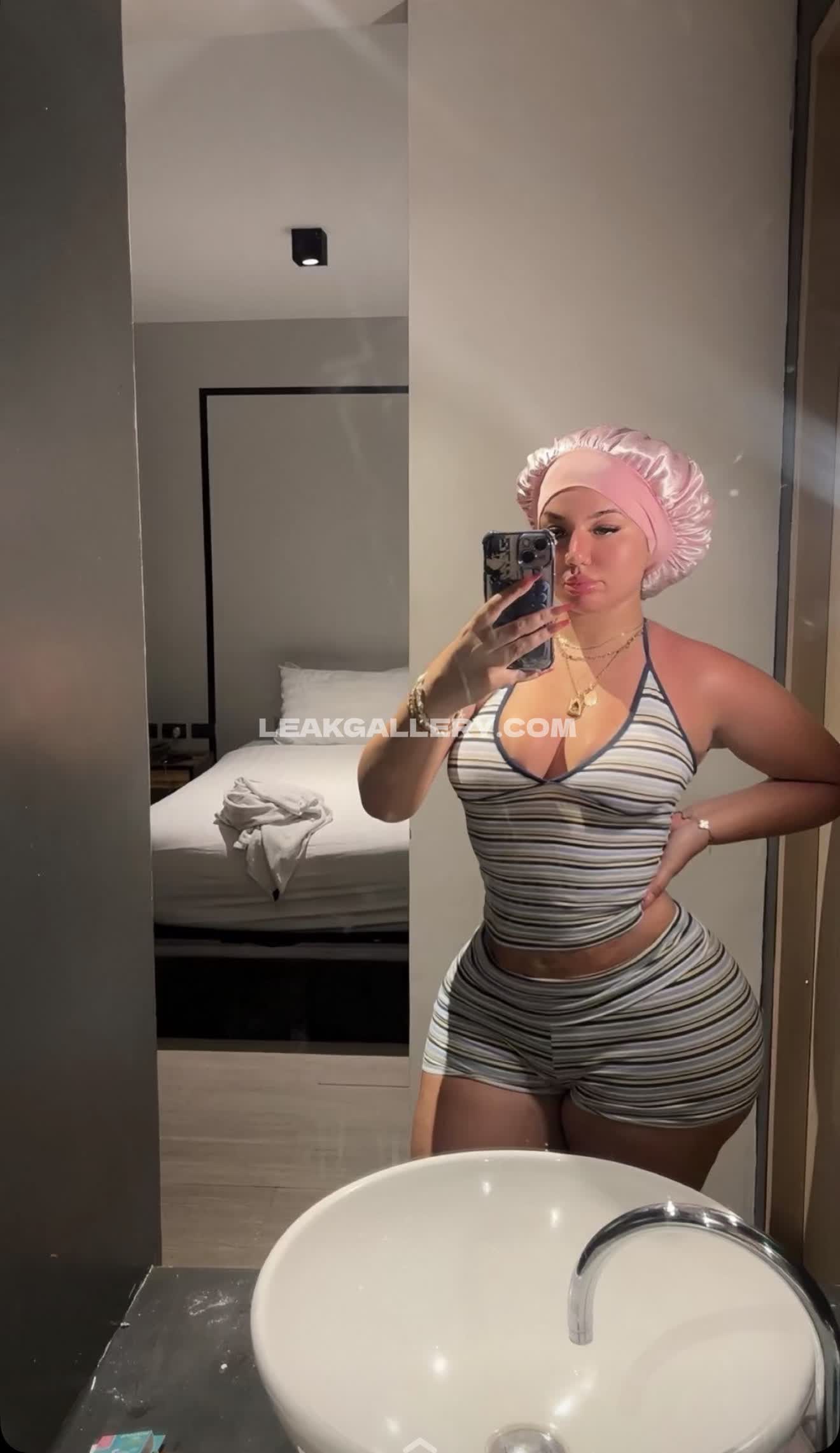 Cosmic_lova / Inwus_sur_snap Exclusive Leaked Nude OnlyFans #13990074
