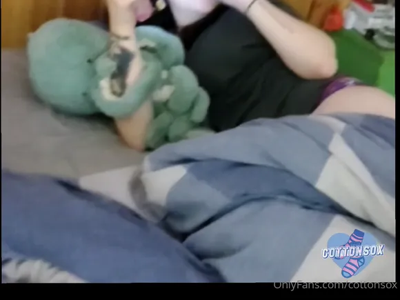 Cottonsox Thong Removal Tease OnlyFans Video Leaked
