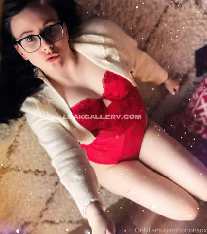 Cottonsox Red Bodysuit Tease OnlyFans Photo Leaked