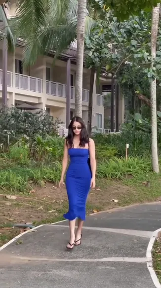 Criseldalvarez Blue Strapless Dress Walk OnlyFans Video Leaked