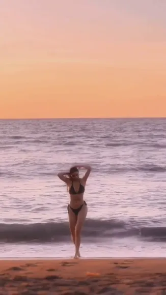 Criseldalvarez Black Bikini Beach Walk OnlyFans Video Leaked