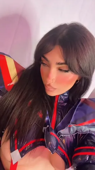 Cupofchaii Shiny Latex Bodysuit Tease OnlyFans Video Leaked