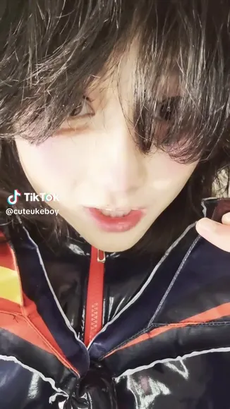 Cuteukeboy Bare Midriff Costume Tease OnlyFans Video Leaked
