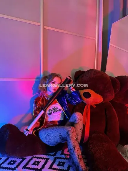 Cymanneth Leather Jacket Tease OnlyFans Photo Leaked