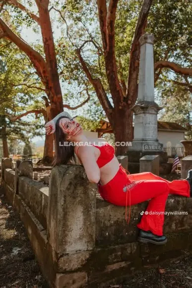 Daisymaywilliams Red Bodysuit Pose OnlyFans Photo Leaked