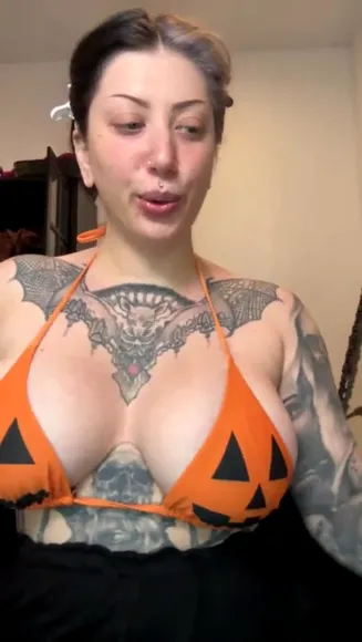 Dakotagrim Orange Pumpkin Bikini Top OnlyFans Video Leaked