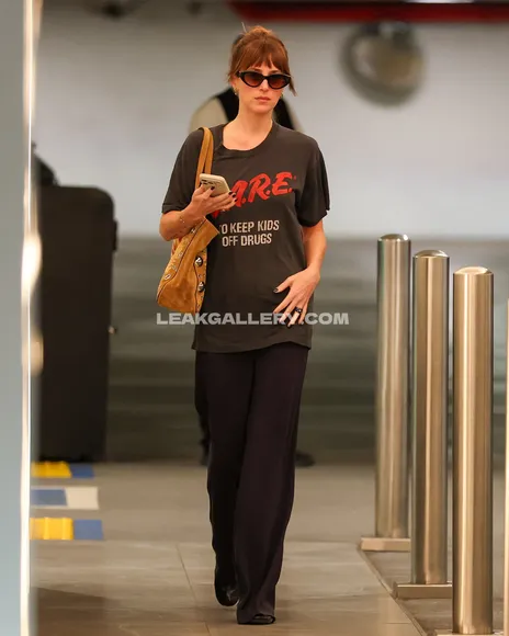 dakotajohnson