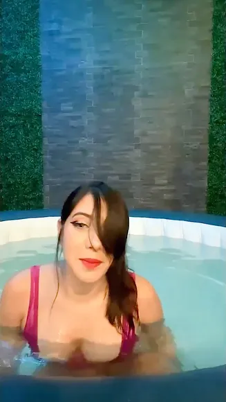 Danielaazuaje Wet Feet Tease In Pool OnlyFans Video Leaked