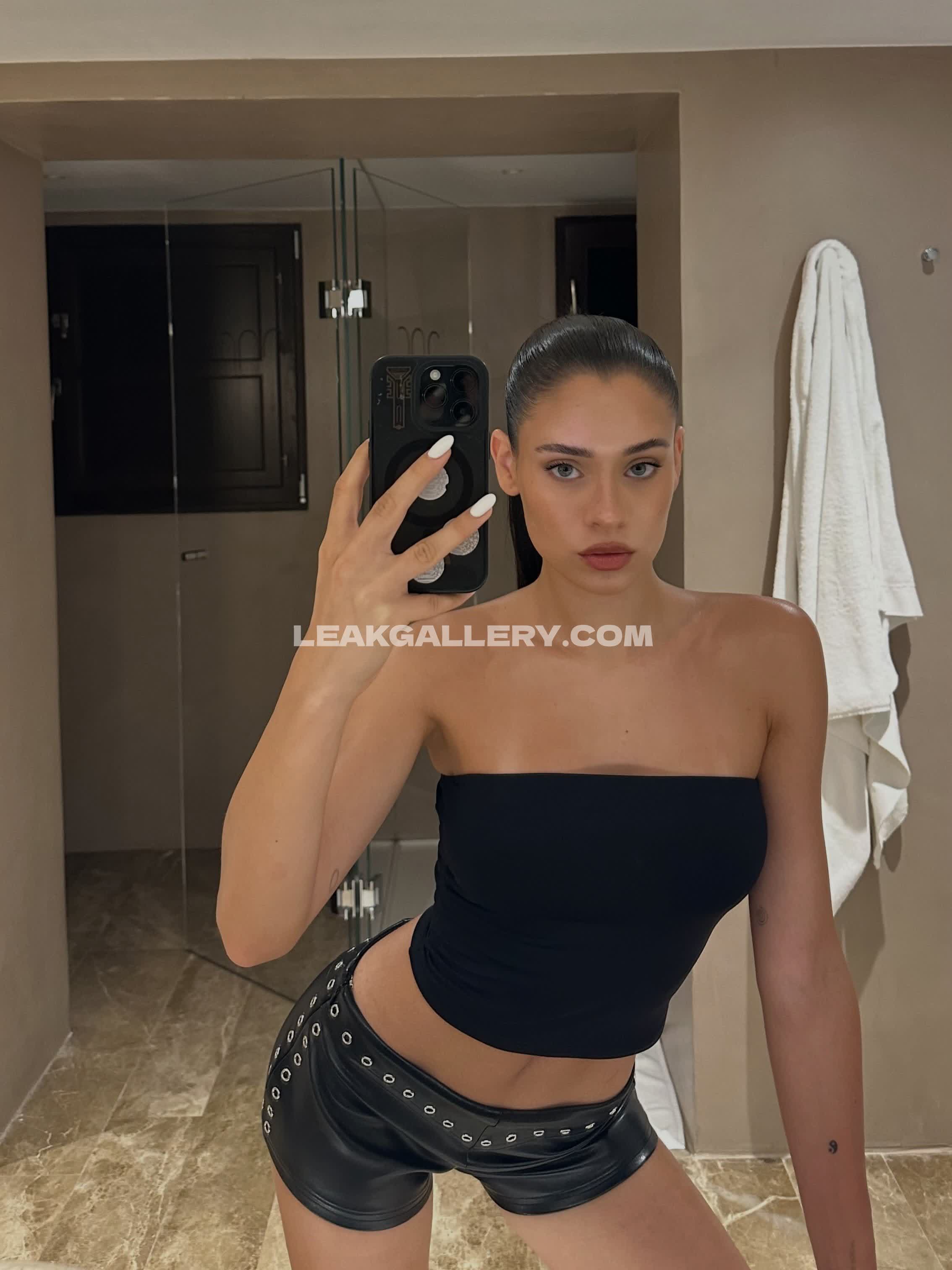 Danielamelchior Exclusive Leaked Nude OnlyFans #13312471