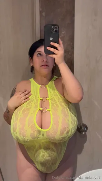 danielapereiraof21 video thumbnail