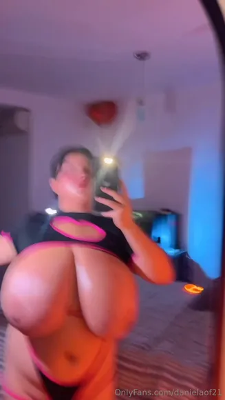 Danielasys7 Massive Tits Selfie OnlyFans Video Leaked