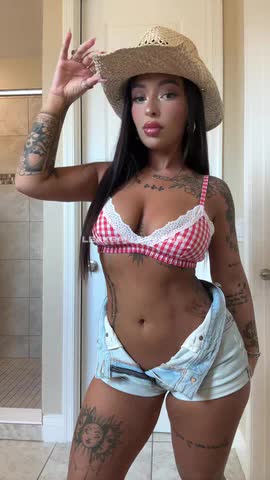 Daniellecohn Red Gingham Bra Tease OnlyFans Photo Leaked