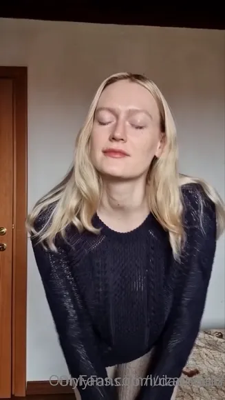 Daphnelu Lace Bra Tease OnlyFans Video Leaked