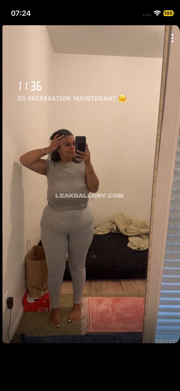 Daycem Gray Leggings Mirror Selfie OnlyFans Photo Leaked