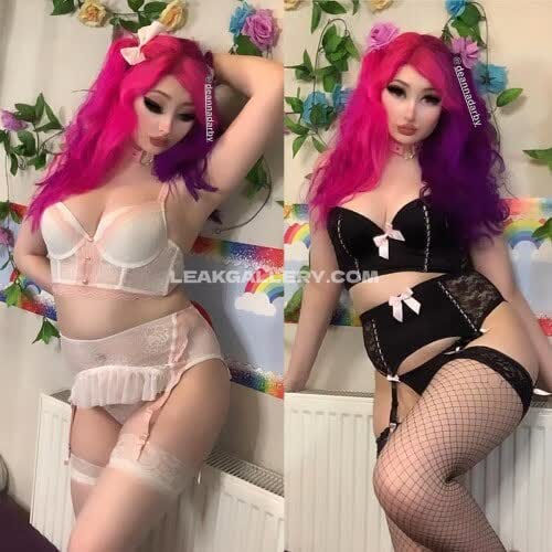 Deannadarby Lace Bra And Fishnets OnlyFans Photo Leaked