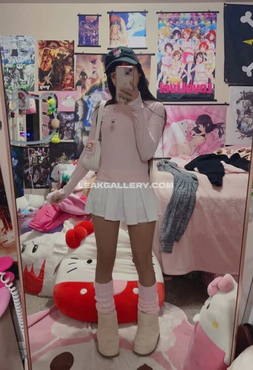 Deertears Short Skirt Tease OnlyFans Photo Leaked