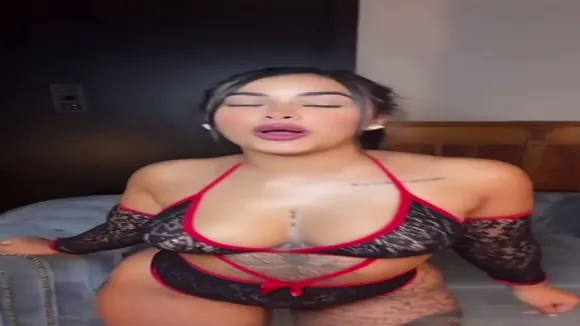 Deesiree Lace Bodysuit Ass Shake OnlyFans Video Leaked