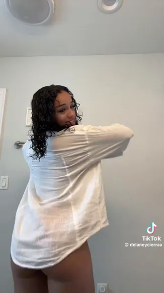 Delaney Open Shirt Tease OnlyFans Video Leaked