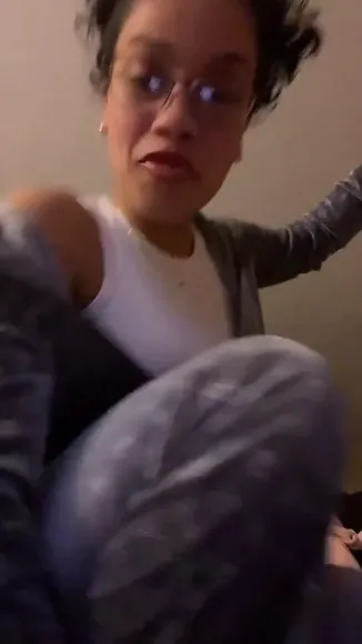 Delaney Pajama Clad Hip Grind OnlyFans Video Leaked