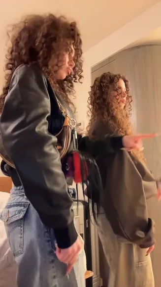 Demitra Kalogeras Ripped Jeans Dance OnlyFans Video Leaked