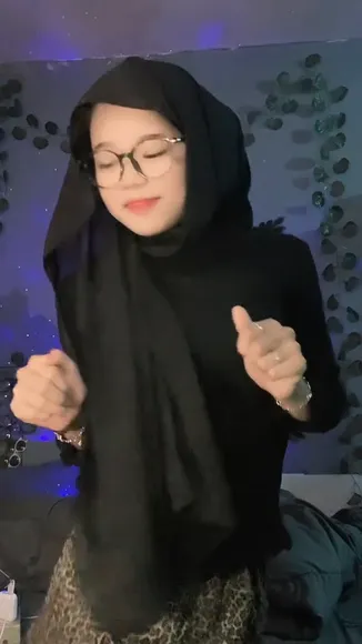 Deraangela Tongue Out Tease OnlyFans Video Leaked