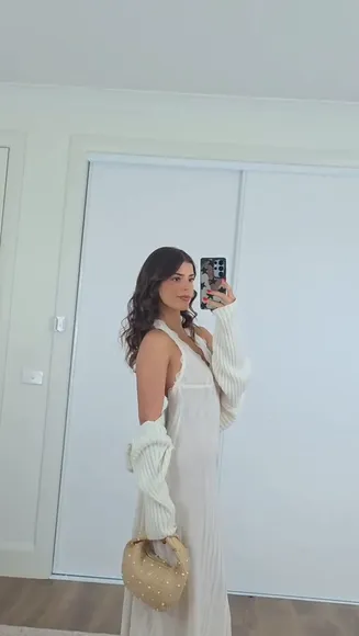 Develique White Dress Mirror Selfie OnlyFans Video Leaked