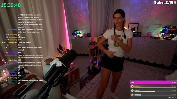 Develique Shorts Dance Move OnlyFans Video Leaked
