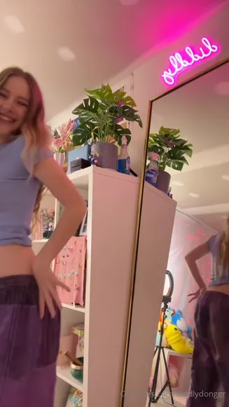Diddlydonger Thong Pants Twerk OnlyFans Video Leaked