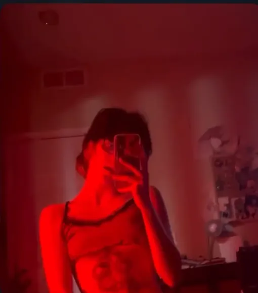 Diebreadocos Red-Lit Bodysuit Tease OnlyFans Video Leaked