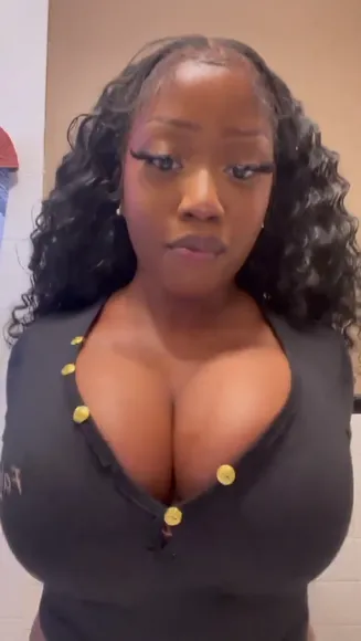 Dijhera Deep V-Neck Tease OnlyFans Video Leaked