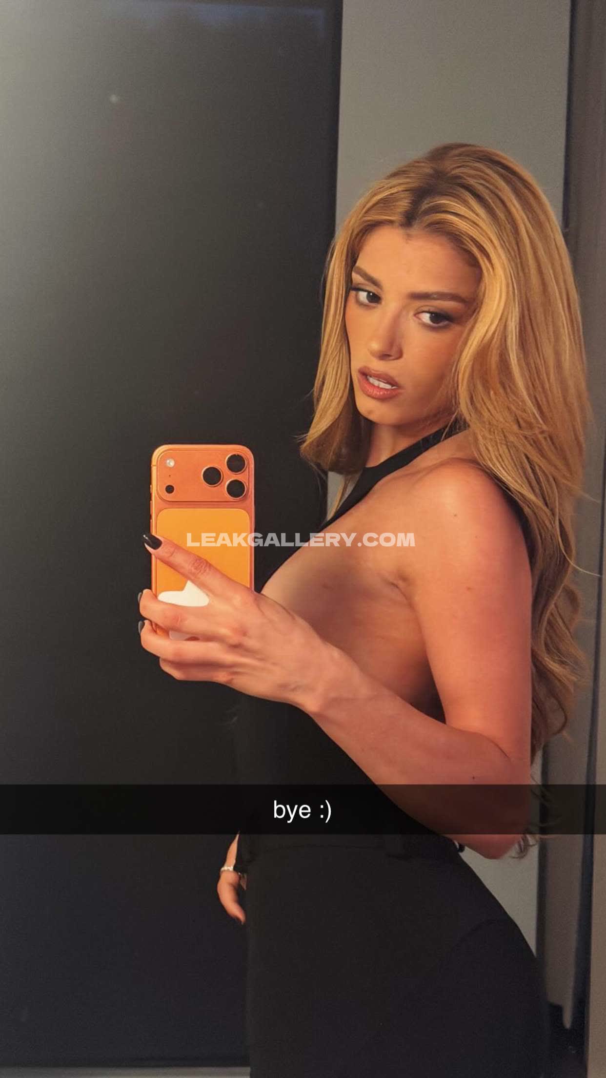 Dixiedamelio Exclusive Leaked Nude OnlyFans #13198663