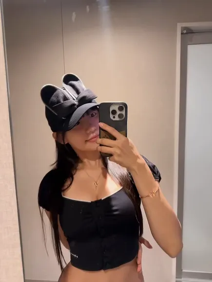 Djhenney Black Crop Top Tease OnlyFans Video Leaked