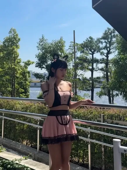 Djhenney Pink Maid Outfit Tease OnlyFans Video Leaked