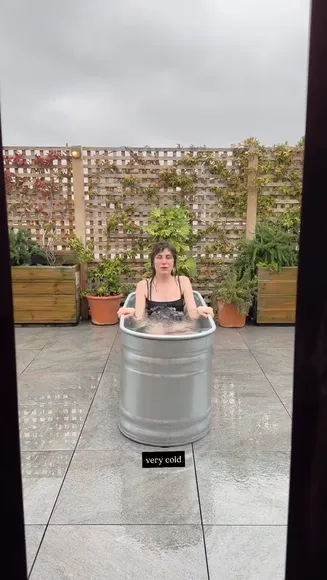Doddleoddle Black Swimsuit Cold Plunge OnlyFans Video Leaked