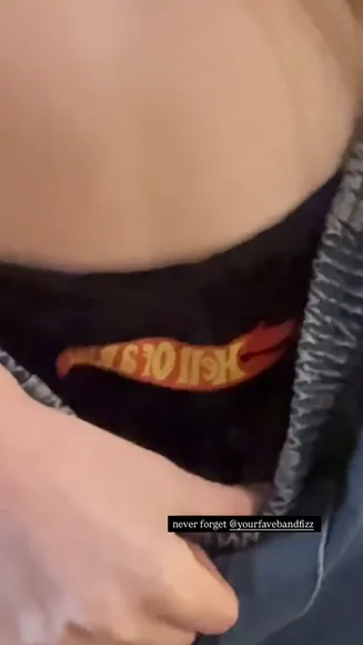 Doddleoddle Bare Midriff Tease OnlyFans Video Leaked