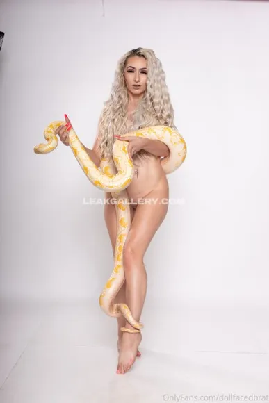 dollfacedbrat