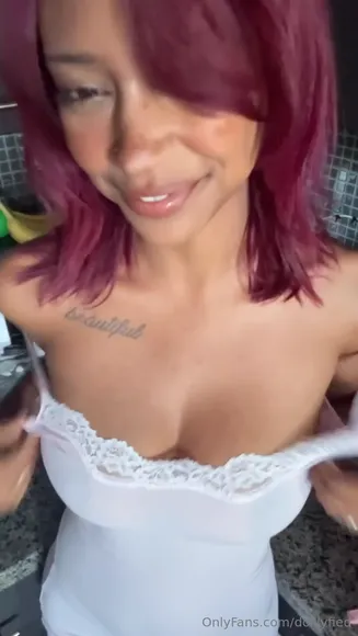 Dolllyfied White Top Pulling Down OnlyFans Video Leaked