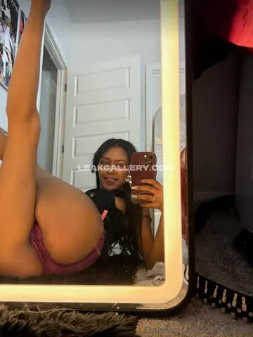 Dolllyfied Braless Mirror Selfie OnlyFans Photo Leaked