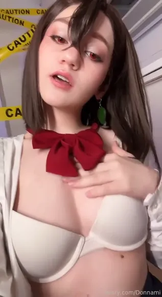 Donnaloli Red Bow Bra Tease OnlyFans Video Leaked