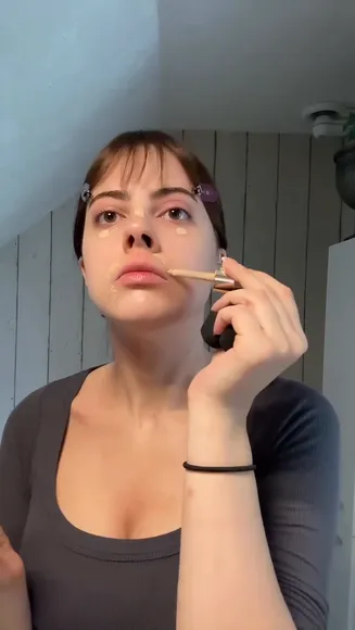 Dorozeaxd Makeup Application Closeup OnlyFans Video Leaked