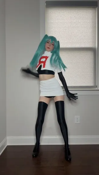 Duckie_cos Short Skirt Thigh Highs OnlyFans Video Leaked