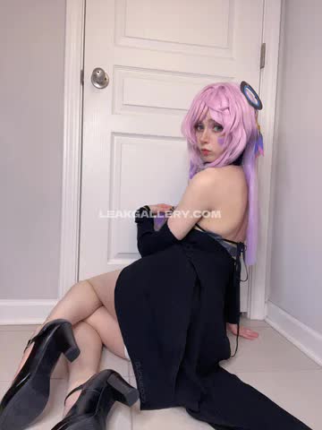 Duckie_cos Black Robe Tease OnlyFans Photo Leaked