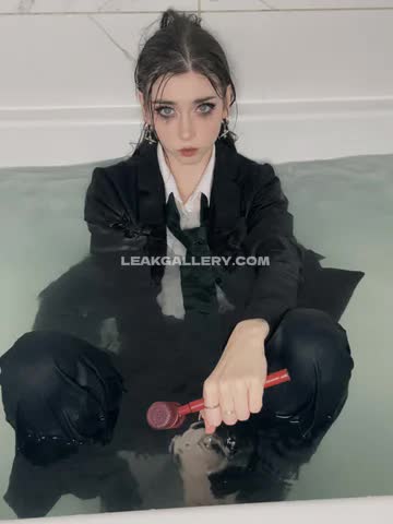 Duckie_cos Wet Suit Tease OnlyFans Photo Leaked