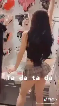 Duyenn.hipp Plaid Skirt Twerk Display OnlyFans Video Leaked